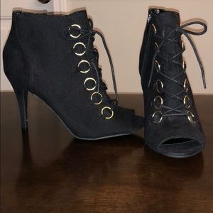 Black and Gold Ring Bootie